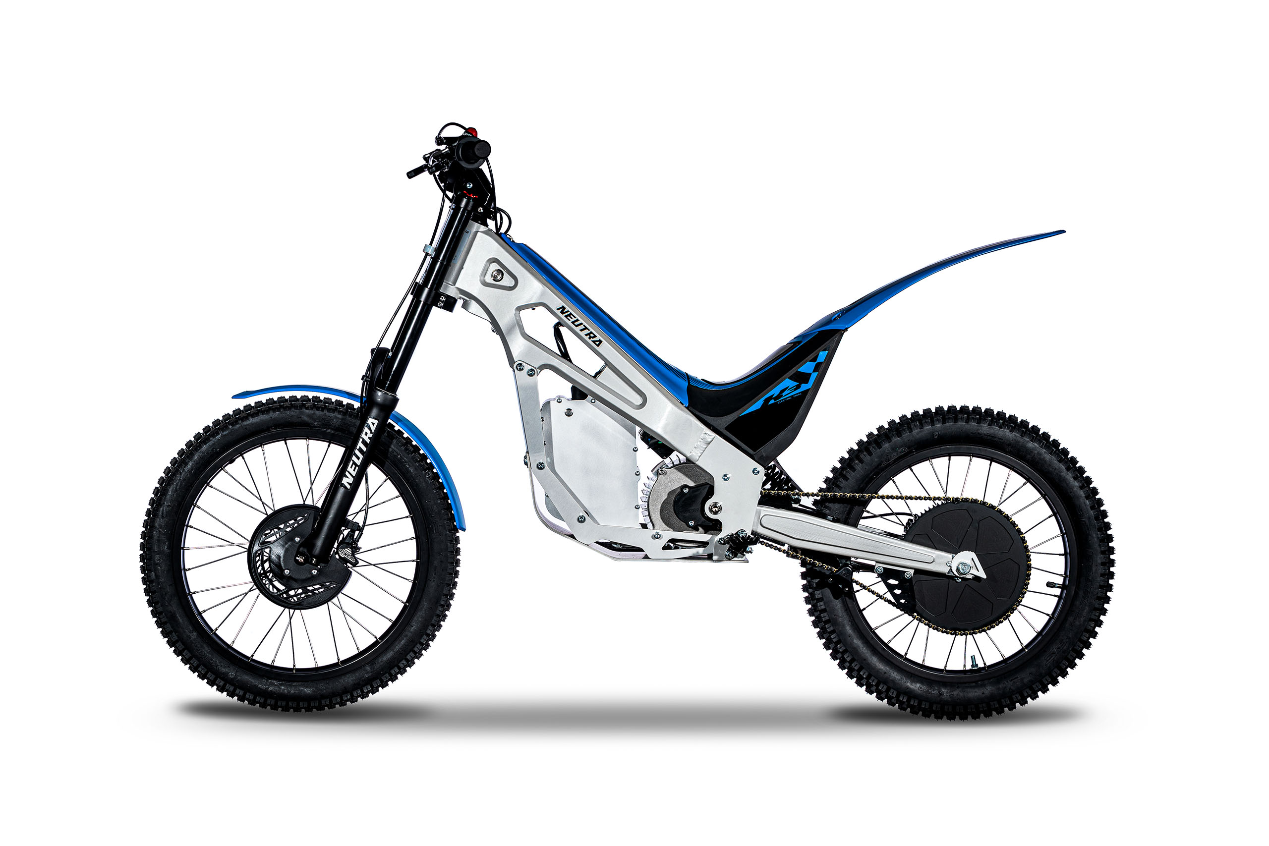 Neutra-K3-Club_0002_250321_Neutra_K3_0088_no_seient_si_ombres MOTO NEUTRA K3 CLUB - Imagen 1